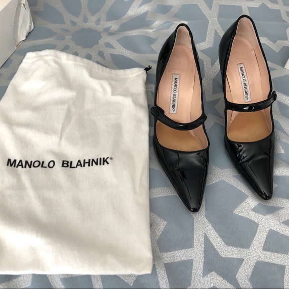 Manolo Blahnik Shoes - Manolo Blahnik size 8 black Mary Janes